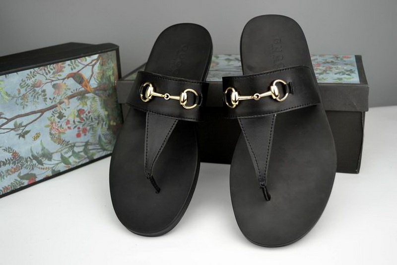 Gucci Slippers Woman--024